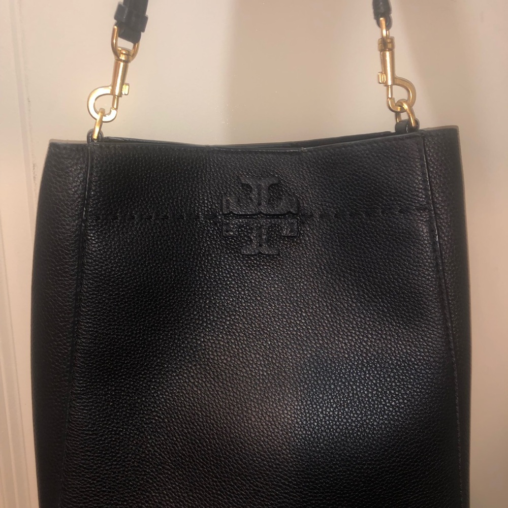Authentic Tory Burch McGraw black bucket/shoulder bag used